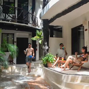 https://siesta-fiesta-hotel.tulum-hotels.net