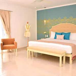 4* 酒店 Unic Design & Restaurant- 5th Avenue (adults Only)